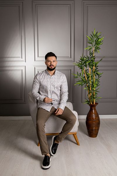 Sarar Риза Interview Artos със скрита яка и копчета, 100% памук, кафява с шарка