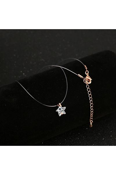 Eva Grace Hadya necklace, with transparent thread and star-shaped pendant