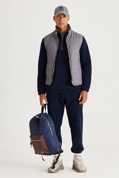 AC&Co / Altınyıldız Classics Vestă gri pentru bărbați, cu croială normală, cu glugă