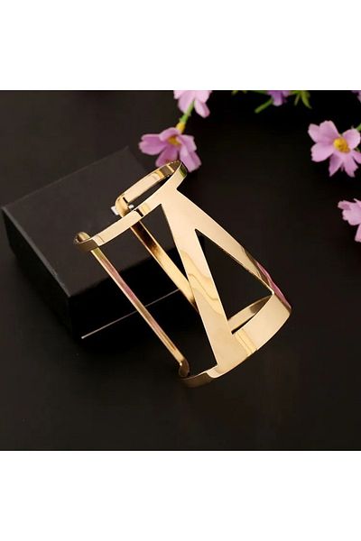 Eva Grace Alexia bracelet, gold, cuff type, adjustable, with geometric pattern