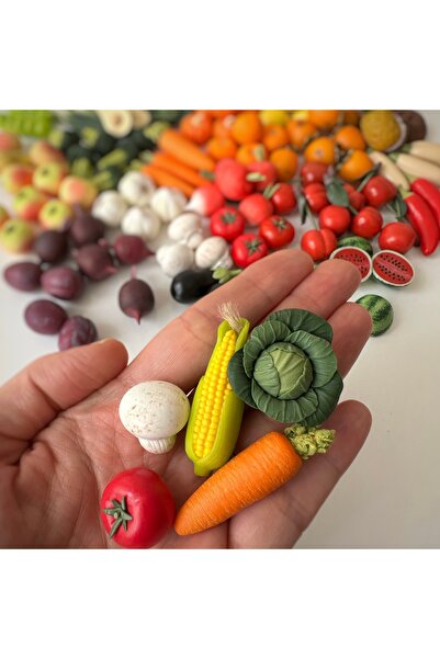 tiny garden مجموعة متنوعة من ألعاب الفواكه والخضروات المصغرة (15 قطعة).