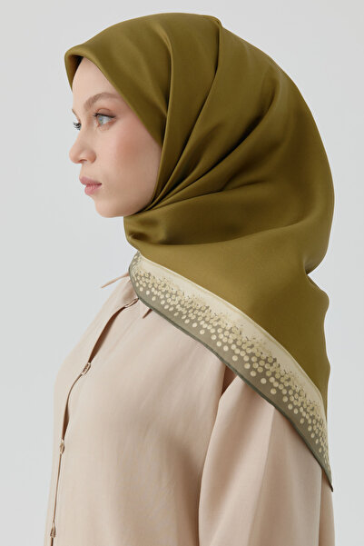 Tuğba Nokta Çerçeveli İpek Eşarp - Fıstık Yeşili