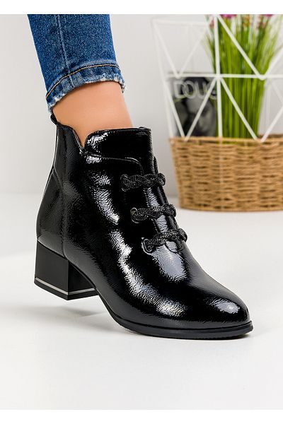 starlike Women's black fur-lined ankle boots A178