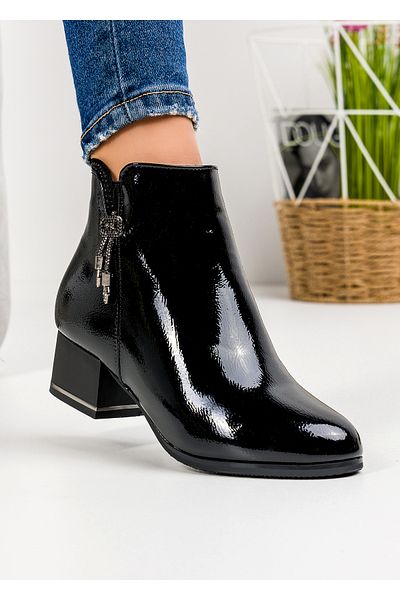 starlike Women's black fur-lined ankle boots A174