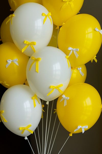eğlencemarketi Ribbon Balloon - Yellow and White Ribbon Balloon 30 Pieces Ribbon 10 Pieces Balloon