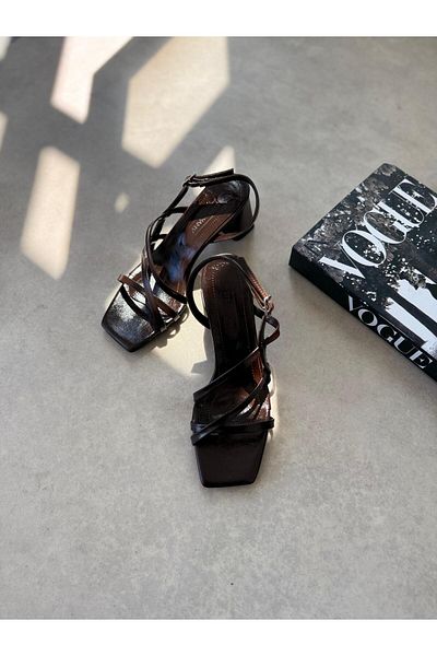 STRASWANS Barcola Women's Heeled Wrinkled Leather Sandals Brown