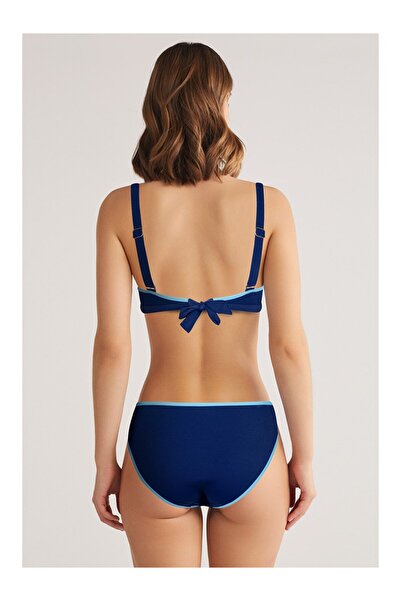 Kom САНДІ БІКІНІ ТАКІМІ