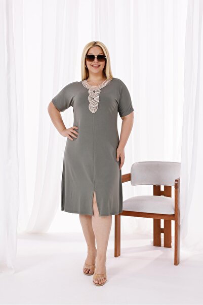 Siyezen Plus Size Lace Detail Slit Dress