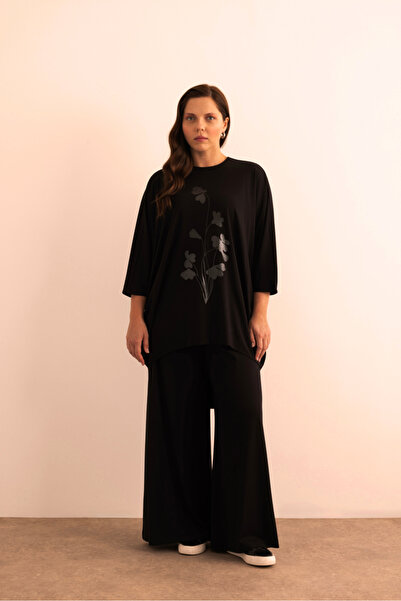 Aker Comfortable Fit Knitted Tweenset with Transparent Print Detail