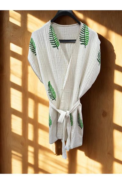 TekStilize Sea Group Green Leaf Patterned Kimono (100% Cotton)