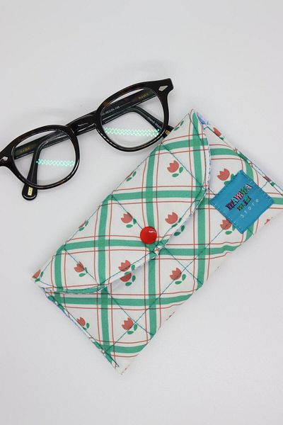 Mamma Mia Home Tulip Glasses Bag Glasses Case Phone Case