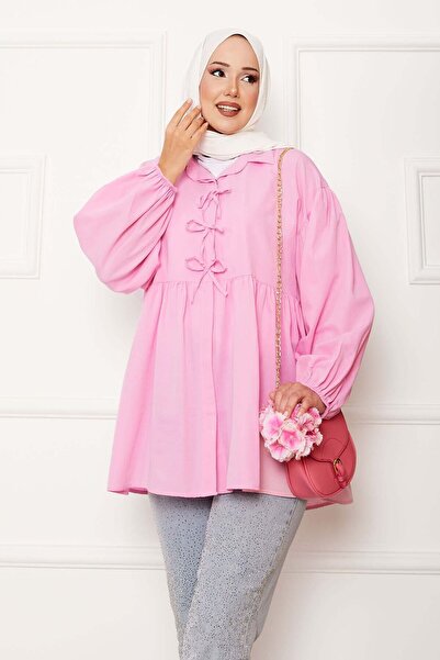 MODA قميص بأكمام على شكل بالون وتفاصيل من الدانتيل