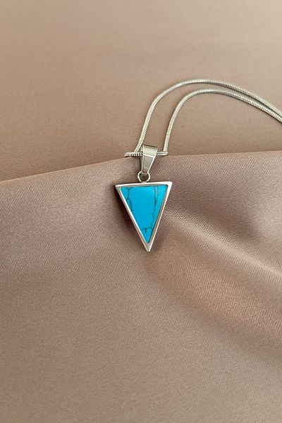 laria jewelry Triangle Black Stone Locket Necklace