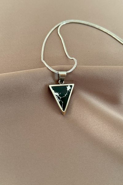 laria jewelry Triangle Black Stone Locket Necklace
