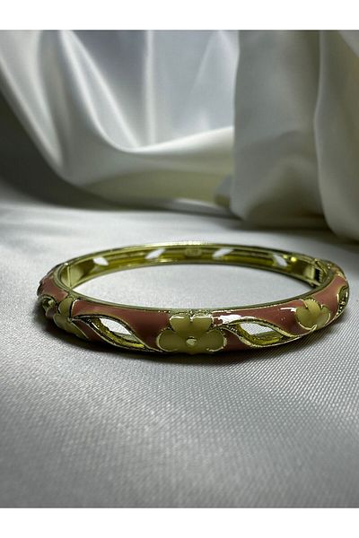 Mutenaura Enameled Handcuff Bracelet