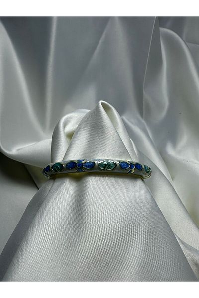 Mutenaura Enameled Handcuff Bracelet