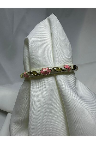 Mutenaura Enameled Handcuff Bracelet