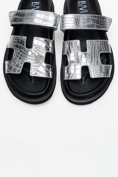 LuviShoes LOANA Papuci de damă din piele naturală cu imprimeu argintiu