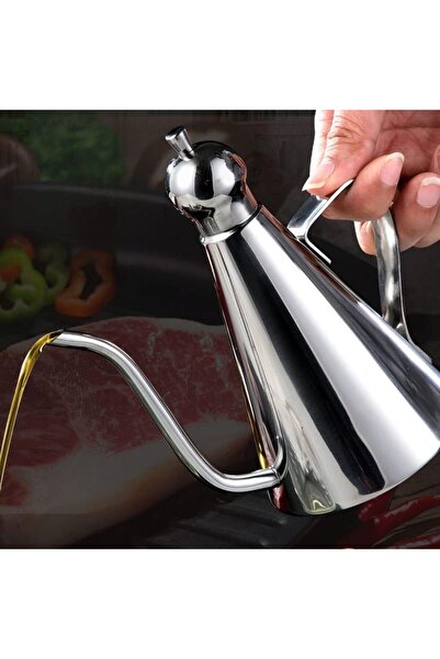 Rissa Stainless Steel Oil Dispenser. Capacity 500 ml
