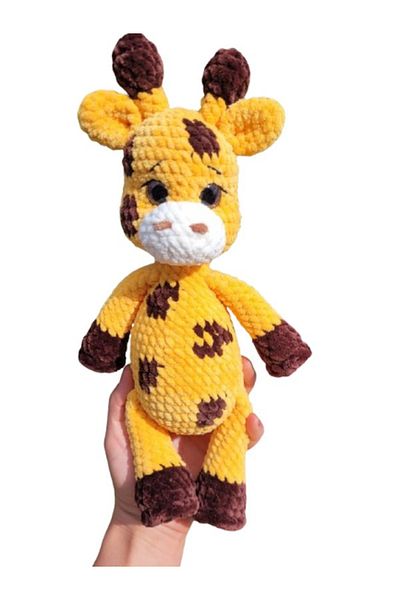 OEM Hand crocheted toy, giraffe, velvet yarn