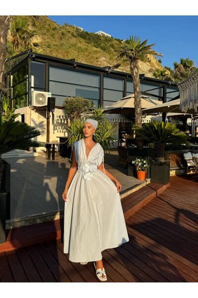 Friday Mood Kadın Çiçek Aksesuarlı Büzgü Detaylı Elbise