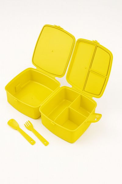 Alper Banyo Tweety Patterned School and Preschool Lunch Box for Children – Licensed, Compartmented, with Spoon (509)