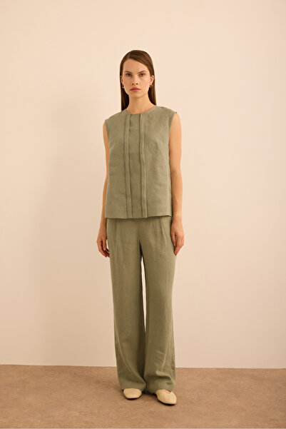 Aker Önü Kup Detaylı Kolsuz Keten Bluz