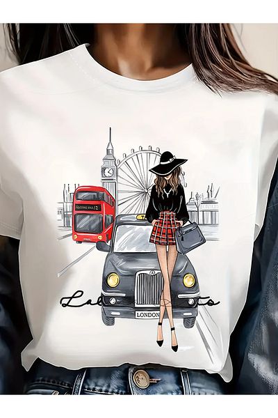 Pink Sky Unisex βαμβακερό λευκό oversize μπλουζάκι με στάμπα "London Fashion Girl" με λαιμόκοψη