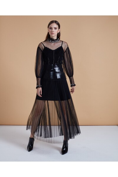 SERPİL Transparan Yaka ve Kol Detaylı Dantel Garnili Bluz – Romantik ve Zarif...