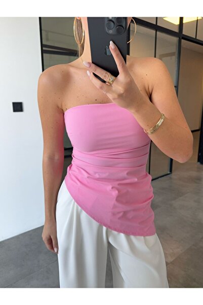 BB Bensu Buyruk ASİMETRİK KESİM STRAPLEZ PEMBE BLUZ