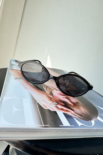 Cappmoda Nrm013 Black Oval Retro Sunglasses