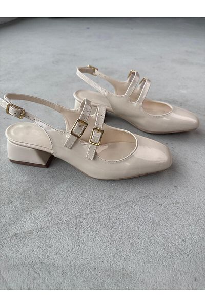 Cappmoda Ayk-026 Cream Color Patent Leather Double Tape Blunt Toe Short Heeled Shoes