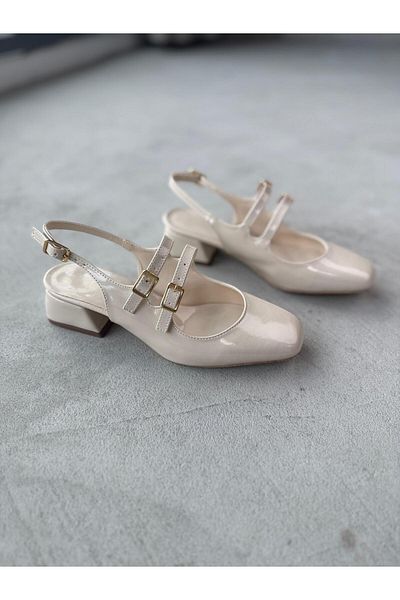 Cappmoda Ayk-026 Cream Color Patent Leather Double Tape Blunt Toe Short Heeled Shoes