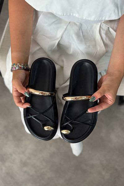 SHOEBELLAS Papuci de damă Genja cu cataramă din aur negru cu detaliu de inel