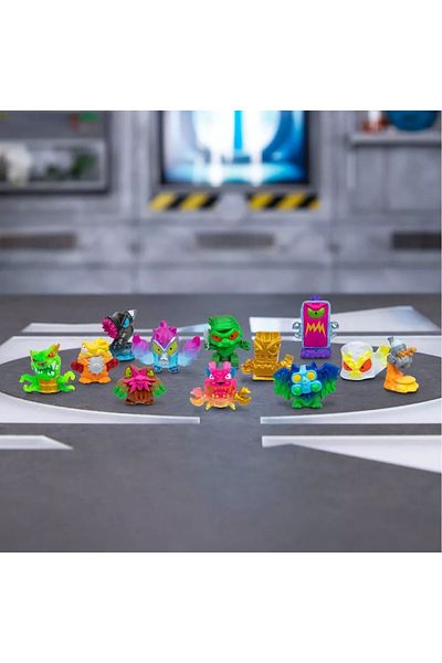 Moose Toys MRBEAST LAB SWARMS S2 MEGA LAB 12PK AST 4