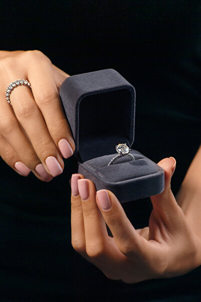 So CHIC... Beyaz Altın Sertifikalı Premium Created Taşlı 2.00 CT Effect Tektaş Yüzük