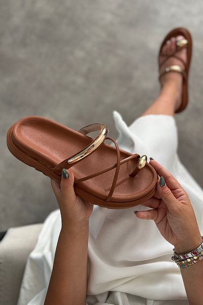 SHOEBELLAS Γυναικείες παντόφλες Genja Taba με χρυσό δαχτυλίδι με αγκράφα