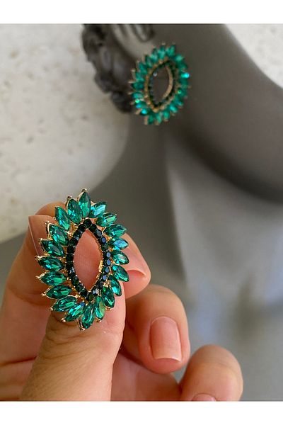 Lucios Evening Dress Oval Nail Earring