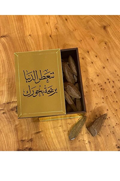 Story of candle A versatile incense box for storage, oud, and incense.
