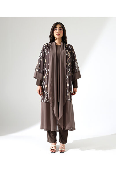 Fi'l Arz Fashion طقم حجاب ثلاثي بياقة شال