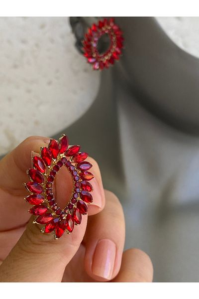 Lucios Evening Dress Oval Nail Earring