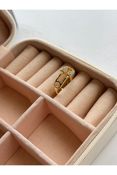Ressia Needle Design Ring