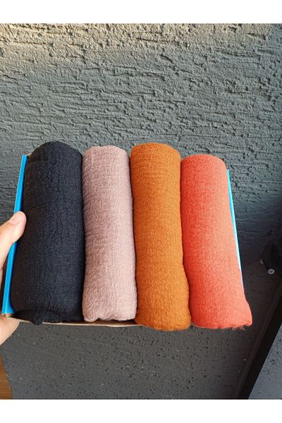 Nilbutik Four Wrapped Shawls