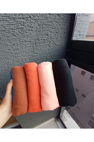 Nilbutik Four Wrapped Shawls
