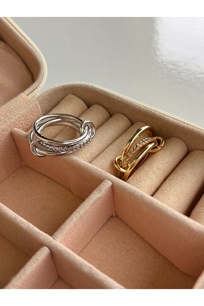 Ressia Asymmetric Plate Zircon Stone Detailed Ring
