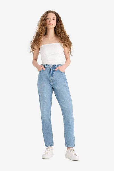 DeFacto Lina Mom Fit Pantaloni de spălat cu talie înaltă, cu picioare drepte, cu spălare de zăpadă E7759AX25AU