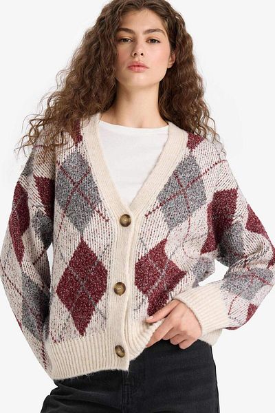 DeFacto Oversize Wide Fit V-Neck Argyle Buttoned Knitwear Cardigan R1649Az25Wn