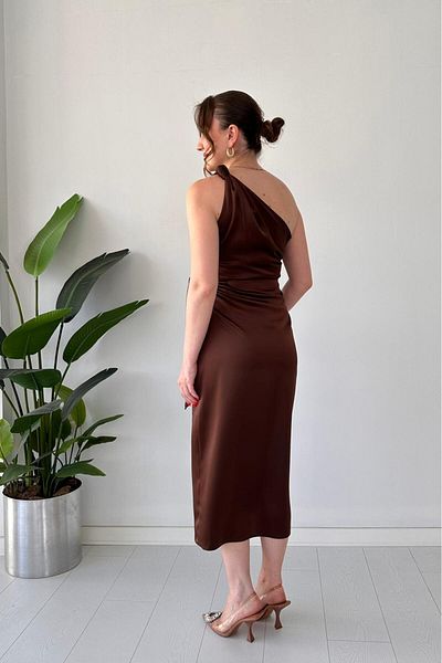 MaziButik Shoulder Knot Satin Dress Brown