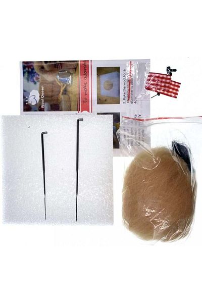 Wool Queen knitting accessory kit, dog model, wool/metal/foam, brown/red/white, 4 pieces