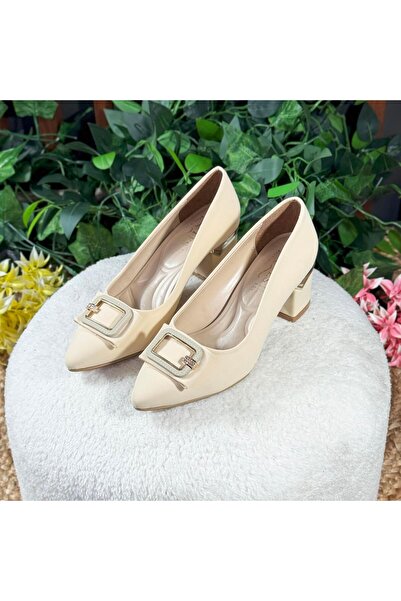 MEY Stone Buckle Detail Heel Shoes M1147